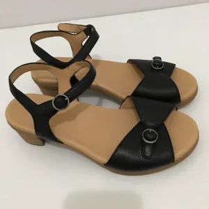 NWOT Dansko Women's Tessie Sandals Size 39