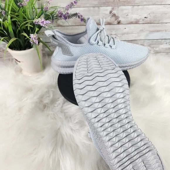 NWOT, Designed 2020, Grey Unisex sneakers, EU 42, women's 10.5/ men's 8.5