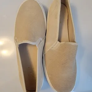 NWOT Keds Ladies Slip On Shoes