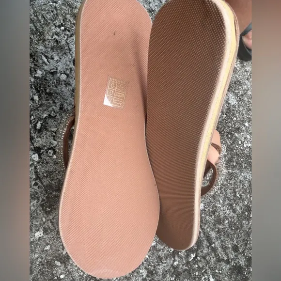 NWOT Laidback London Diani Sandals