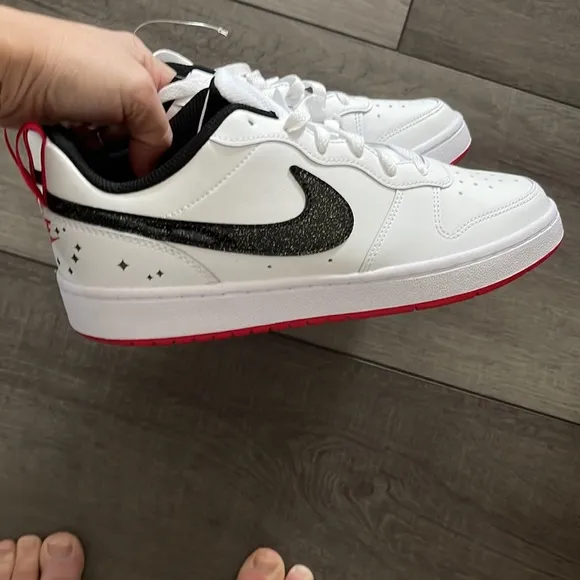 NWOT Nike Sneakers. YOUTH size 7