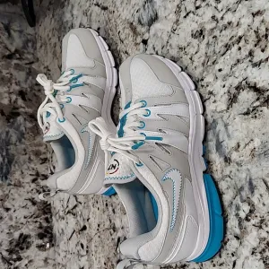 NWOT nike Womens N7 Lunarswift White cushlon Running Shoes 512886-104 Size 6.5