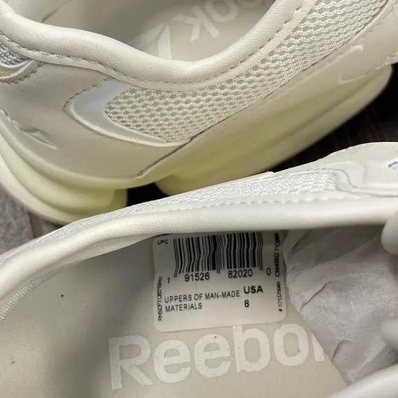 NWOT Reebok Sneakers Run R96