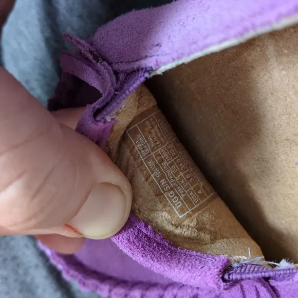 NWOT UGG Purple Suede Loafers size 4  🥿 Super soft and ADORABLE!!!🥿