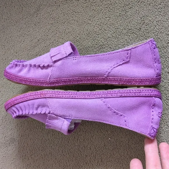 NWOT UGG Purple Suede Loafers size 4  🥿 Super soft and ADORABLE!!!🥿