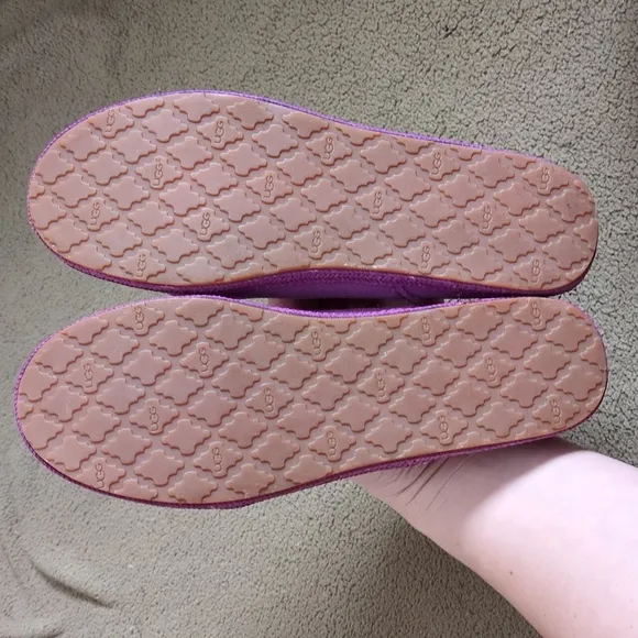 NWOT UGG Purple Suede Loafers size 4  🥿 Super soft and ADORABLE!!!🥿
