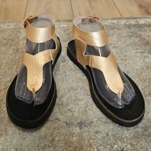 NWOT Vebenas Rose Gold Sandals Size 41