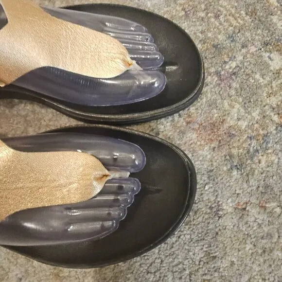 NWOT Vebenas Rose Gold Sandals Size 41