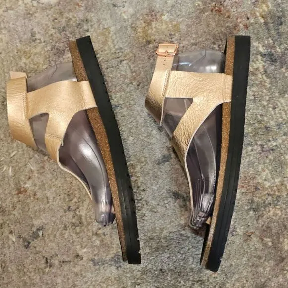 NWOT Vebenas Rose Gold Sandals Size 41