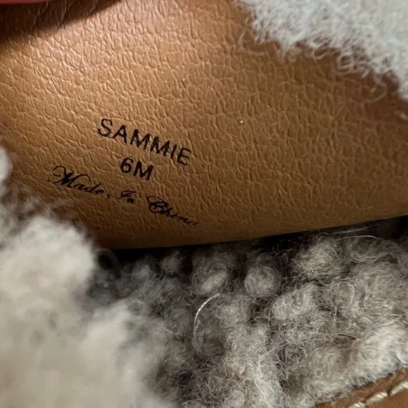 NWOT/NWOB Donald Pilner plush Sammie clog mules in tan.