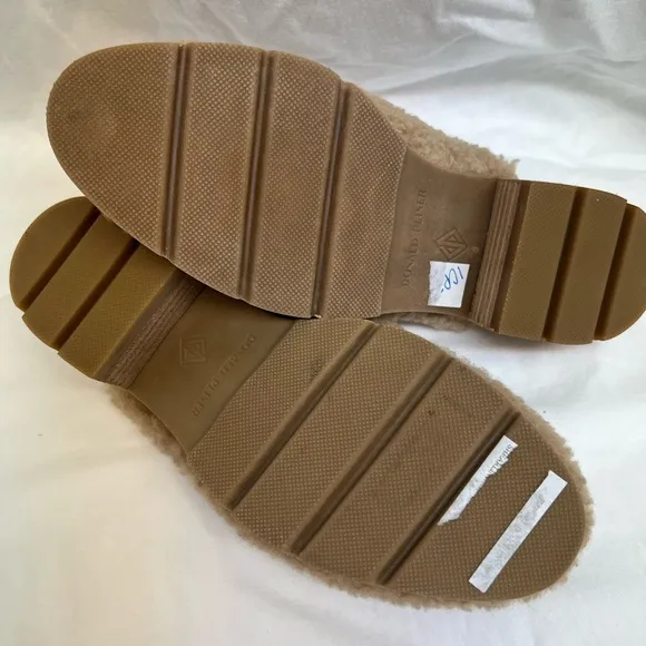 NWOT/NWOB Donald Pilner plush Sammie clog mules in tan.