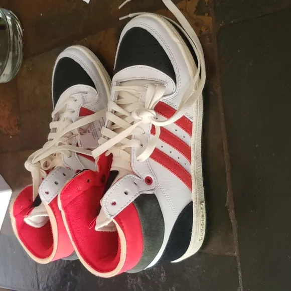 NWT Adidas UNISEX Top Ten RB Sneakers