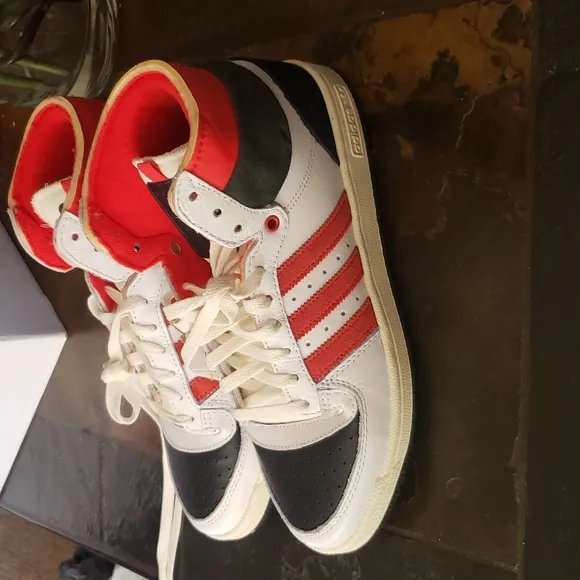 NWT Adidas UNISEX Top Ten RB Sneakers