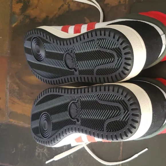 NWT Adidas UNISEX Top Ten RB Sneakers