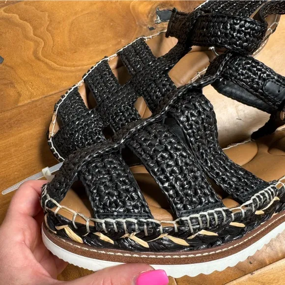 NWT Antonio Melani Carolie Espadrille Platform Wedge Fisherman Sandals Black