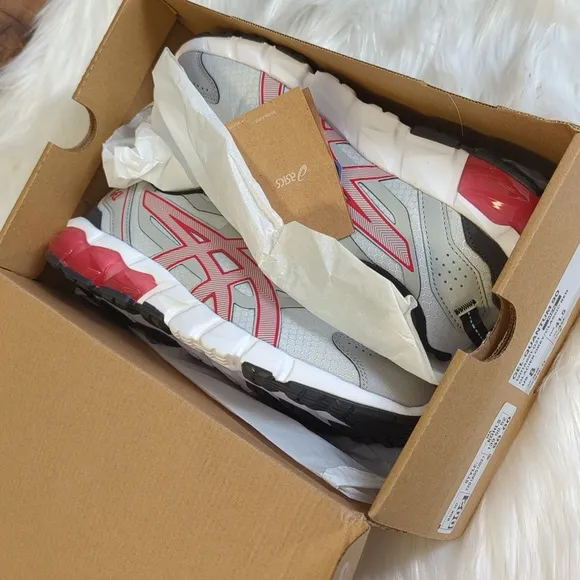 NWT ASICS GEL-Quantum 90 3 Men's Running Shoes Size 8