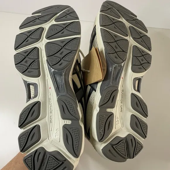 NWT Asics Unisex Gel-NYC 2055 Sneakers Size 8.5