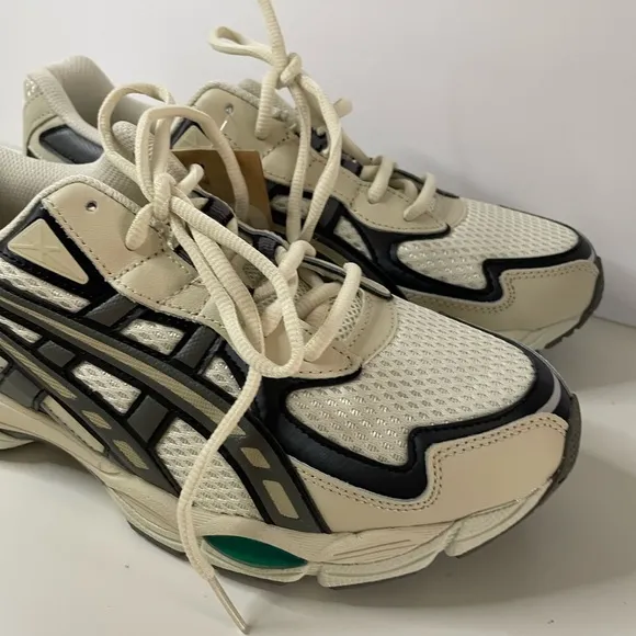 NWT Asics Unisex Gel-NYC 2055 Sneakers Size 8.5