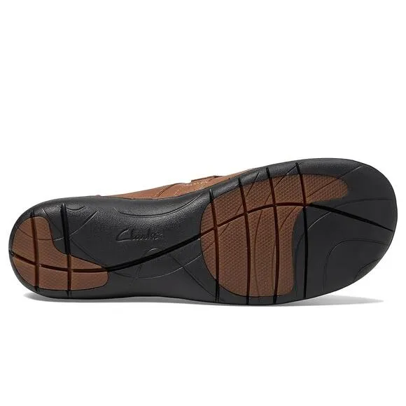 NWT Clarks Unisex Un Loop Ease Sneaker, Dark Tan -Size 8 US Women