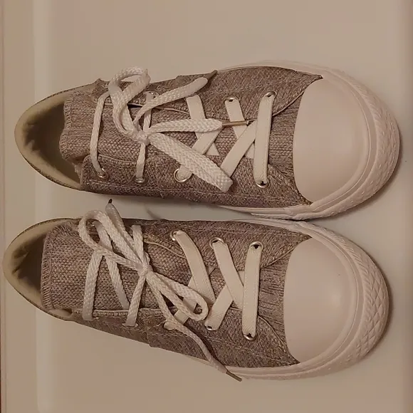 NWT Converse , double tongue sneakers, two-tone
