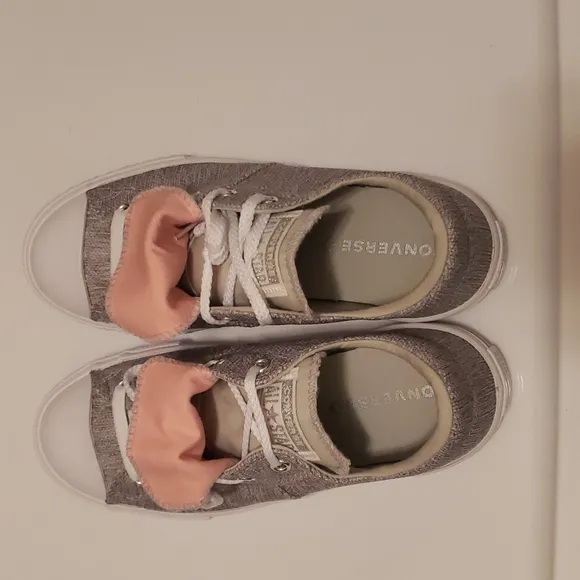 NWT Converse , double tongue sneakers, two-tone