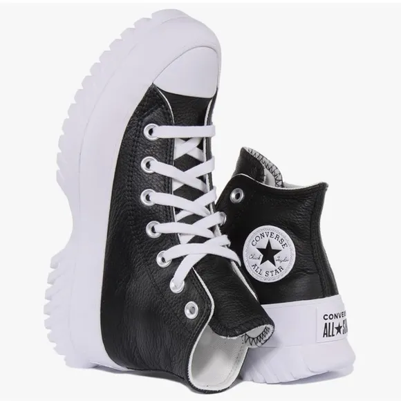 NWT- Converse Unisex ‘Chuck Taylor All Star Lugged 2.0’ Leather Sneakers