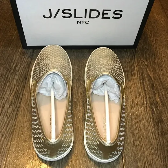 NWT J/Slides NYC Gold Calina Woven Slip On Shoes Size 6