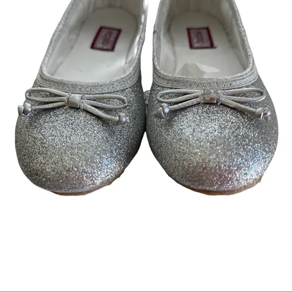 NWT L'amour Sparkle Silver Flats Shoes Size 2
