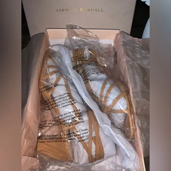 NWT LOEFFLER RANDALL LIBBY DUNE STRAPPY KNOTTED LEATHER HEEL