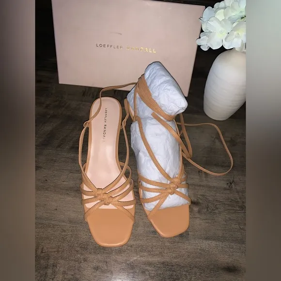 NWT LOEFFLER RANDALL LIBBY DUNE STRAPPY KNOTTED LEATHER HEEL