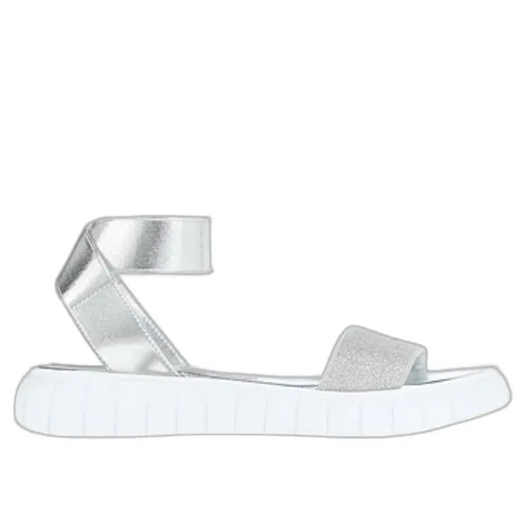 NWT Loretta Pettinari Silver Sandals size 40