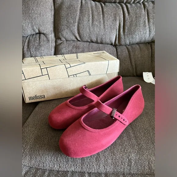 NWT MELISSA Womens Soft Velvet Ballerina Flats In Wine MSRP $98 Size 7 US