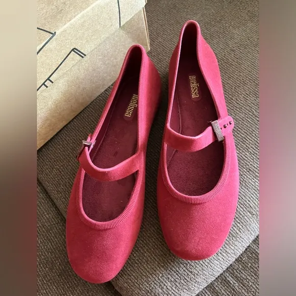 NWT MELISSA Womens Soft Velvet Ballerina Flats In Wine MSRP $98 Size 7 US