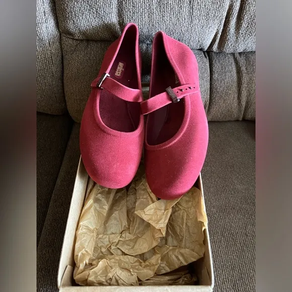 NWT MELISSA Womens Soft Velvet Ballerina Flats In Wine MSRP $98 Size 7 US