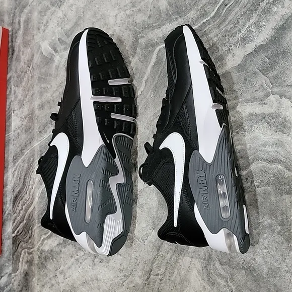 NWT Men's Nike Air Max Excee sneakers