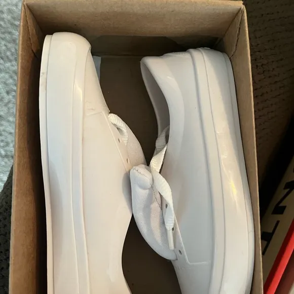 NWT MINI MELISSA Ministreet Sneakers Size 11T Unisex