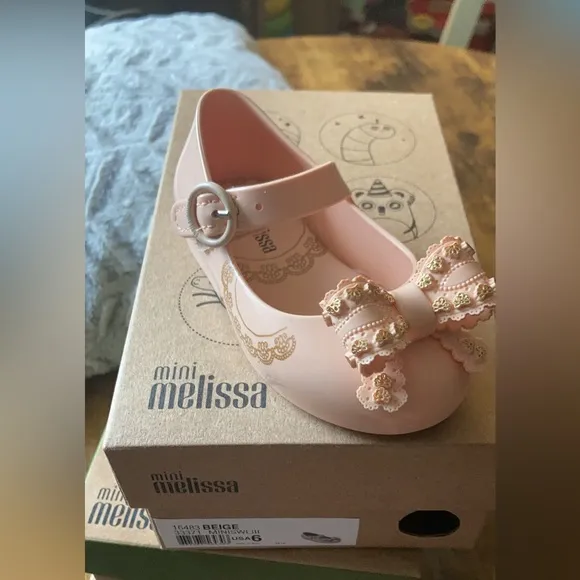 NWT MINI MELISSA Sweet Love Flats Size 6T