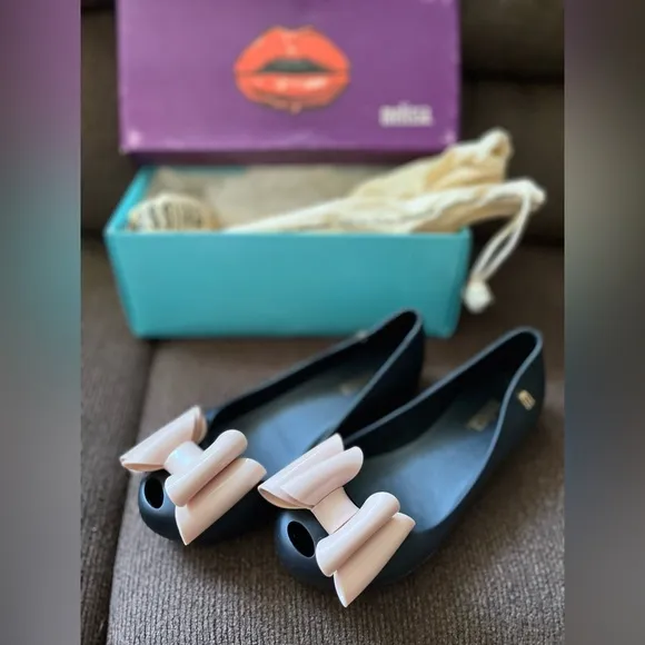 NWT MINI MELISSA Ultragirl Sweet II Kids Flats In Black/Beige