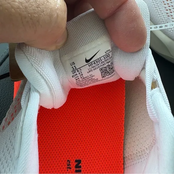 NWT Nike Pegasus 41 PQ White Hyper Crimson Pale Ivory HF4300-100 WMNS 11 Men 9.5