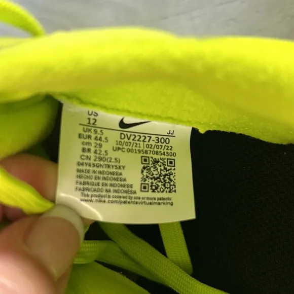 NWT Nike Women’s Air Max Dawn Running Shoes Size 12 Atomic Green/Black