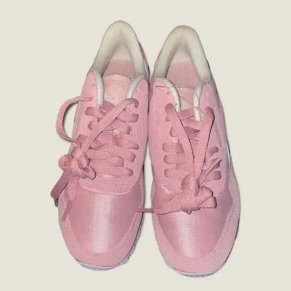 NWT Reebok Womens Classic Sneakers 1Y3501 Sz 6
