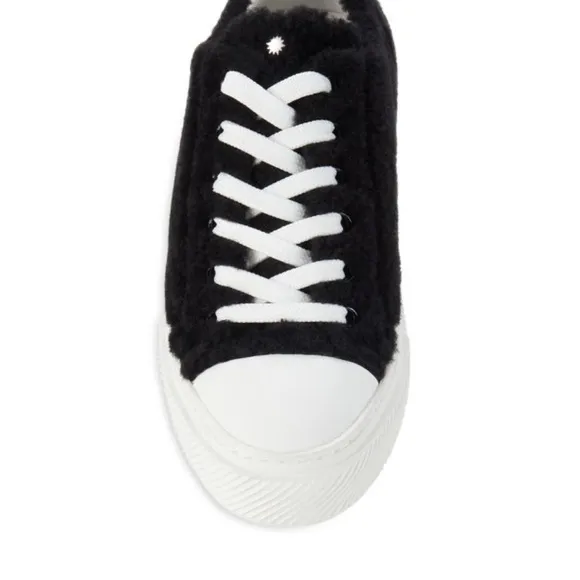 NWT STUART WEITZMANOllie Chill Sherling Trim Sneakers