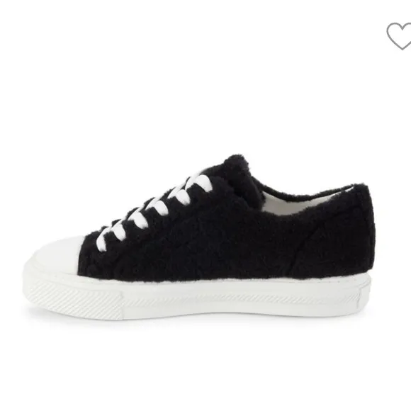 NWT STUART WEITZMANOllie Chill Sherling Trim Sneakers