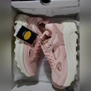 NWT sz 6 $225 Brandblack track sneakers