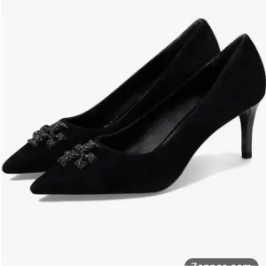 NWT Tory Burch Suede leather shoes size 6 1/2