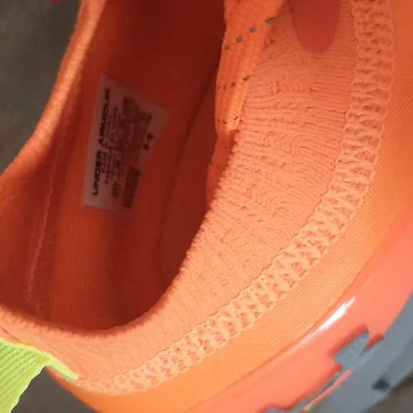 Nwt, Unisex Sneakers