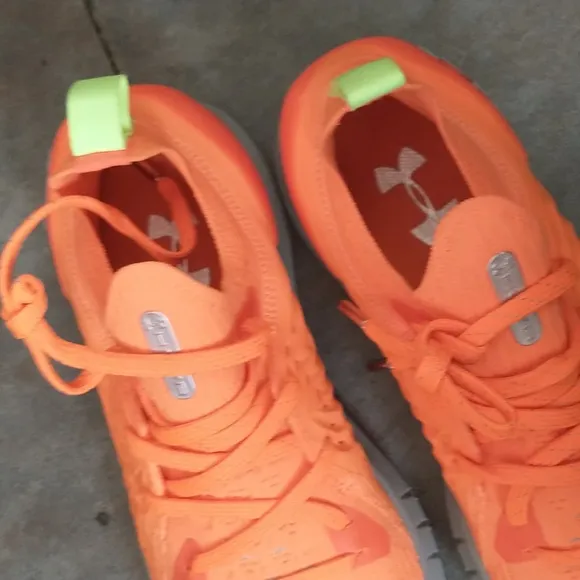 Nwt, Unisex Sneakers