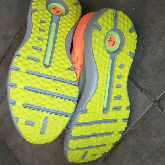 Nwt, Unisex Sneakers