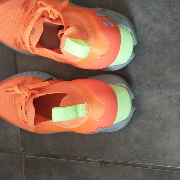 Nwt, Unisex Sneakers