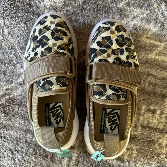 NWT Vans ComfyCush Stretch Slip On Leopard Print Velcro Shoes